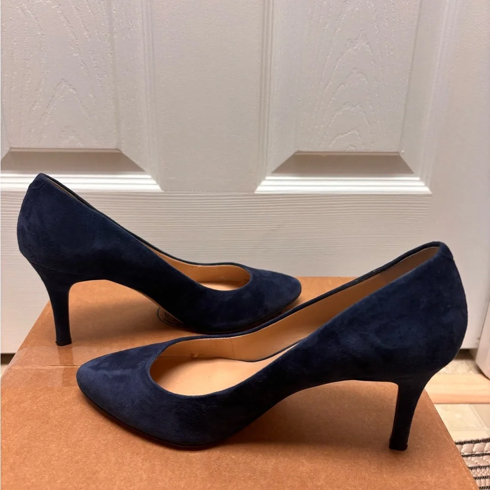 I.N.C. International Concepts Navy Blue Suede Heels – Size 6.5W - Picture 5 of 10